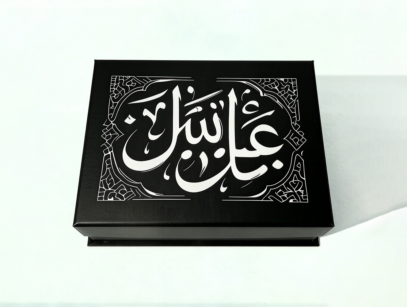 Custom Logo Luxury Black Premium Rigid Folding Magnetic Gift Packaging Boxes Recyclable Durable Hard Cardboard Gift Box