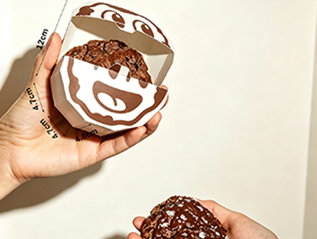 Customized Special-shaped Cute Flip-top Cookie Box