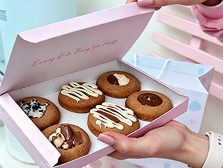 Customized Multi-size Flip-top Cookie Boxes