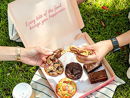 Customized Multi-color Cookie Boxes