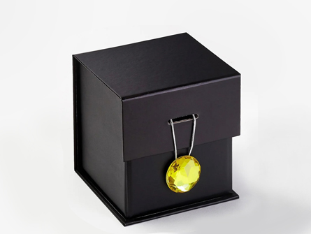 Square Black Cardboard Box With Bow Decoration For Easy Folding