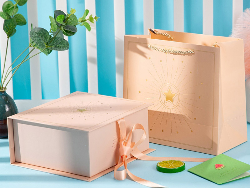Clamshell Cardboard Custom Box With Ribbon Decorate