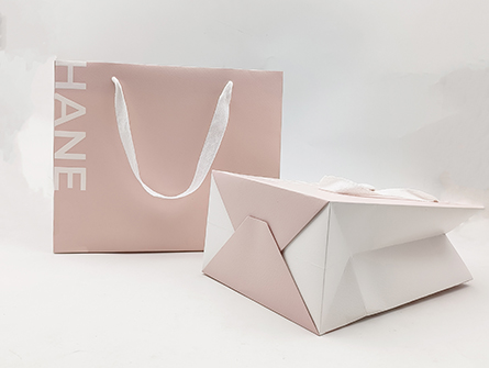 High-End Clothing Bags With Logo